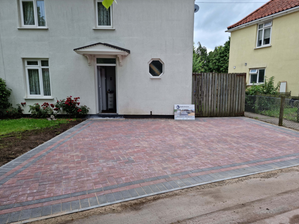 This is a newly installed block paved drive installed by Eye Driveways
