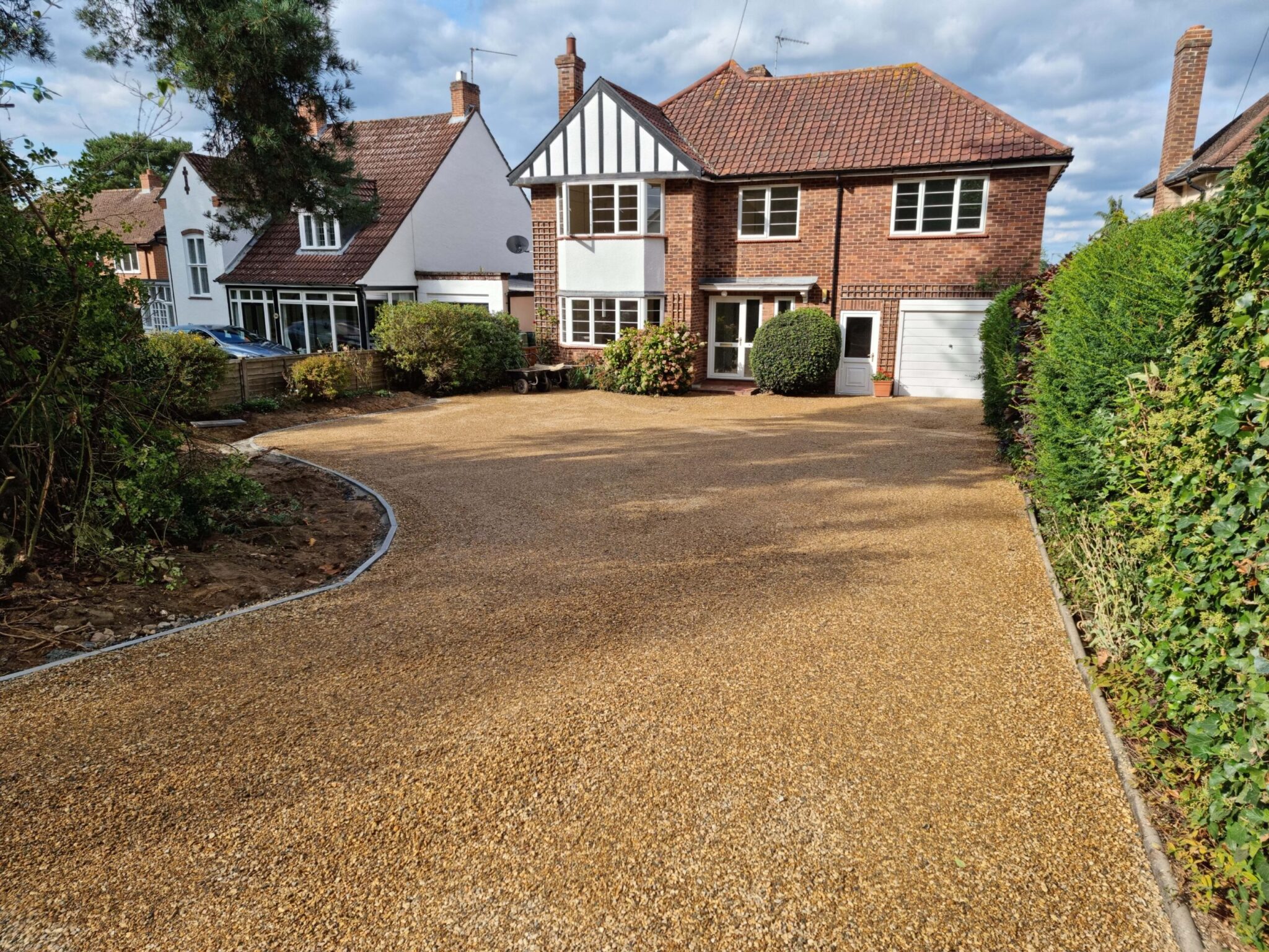 How Tar & Chip Driveways are Installed A StepbyStep Guide Eye